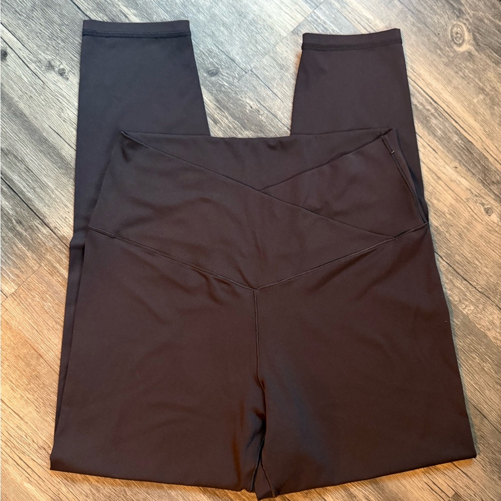 Offline by Aerie dark brown High-Waisted 7/8 Leggings